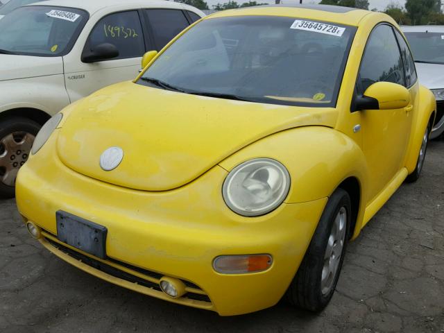 3VWCK21CX2M438940 - 2002 VOLKSWAGEN NEW BEETLE 黄色 照片 2