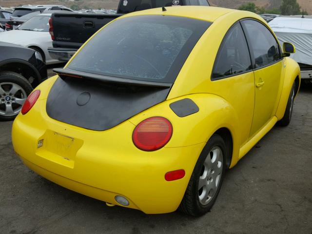3VWCK21CX2M438940 - 2002 VOLKSWAGEN NEW BEETLE 黄色 照片 4
