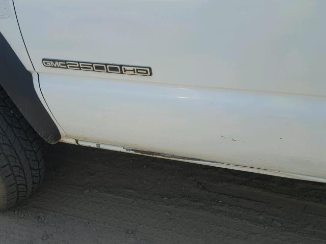 1GTHC29U53E189523 - 2003 GMC SIERRA C25 WHITE photo 10