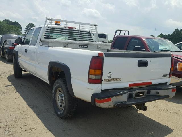 1GTHC29U53E189523 - 2003 GMC SIERRA C25 WHITE photo 3