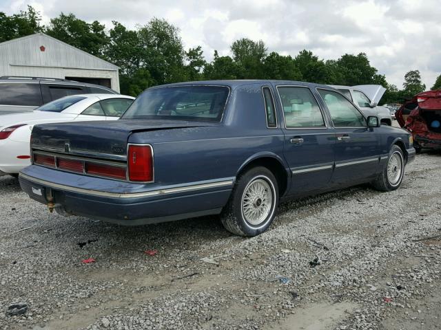 1LNLM82W2TY601252 - 1996 LINCOLN TOWN CAR S BLUE photo 4