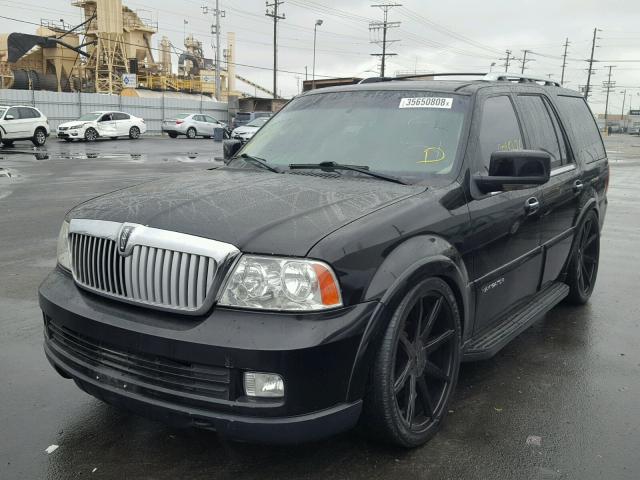 5LMFU275X6LJ12087 - 2006 LINCOLN NAVIGATOR BLACK photo 2