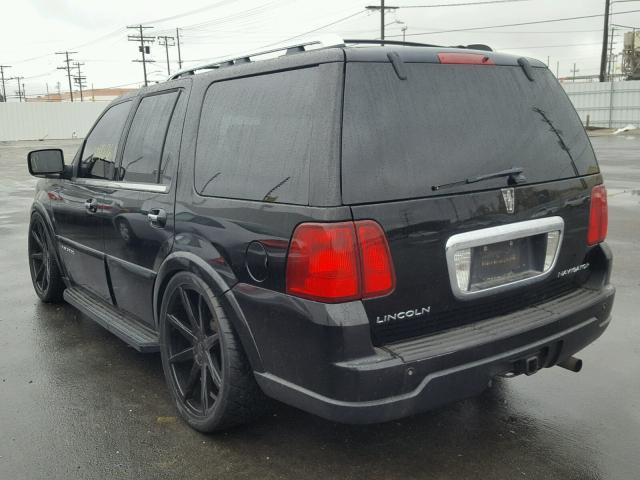 5LMFU275X6LJ12087 - 2006 LINCOLN NAVIGATOR BLACK photo 3