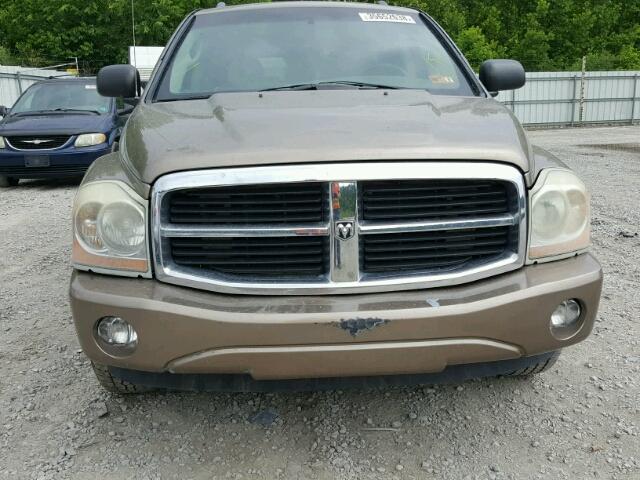 1D4HB58D24F158427 - 2004 DODGE DURANGO LI GOLD photo 9