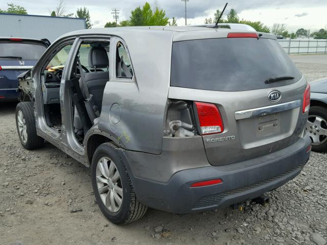 5XYKT4A29BG049959 - 2011 KIA SORENTO BA BROWN photo 3