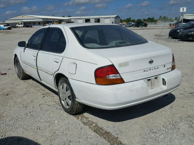 1N4DL01D4XC178096 - 1999 NISSAN ALTIMA XE WHITE photo 3