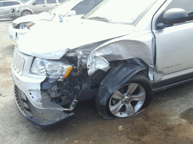 1C4NJCBB9ED603855 - 2014 JEEP COMPASS SP 银色 照片 9