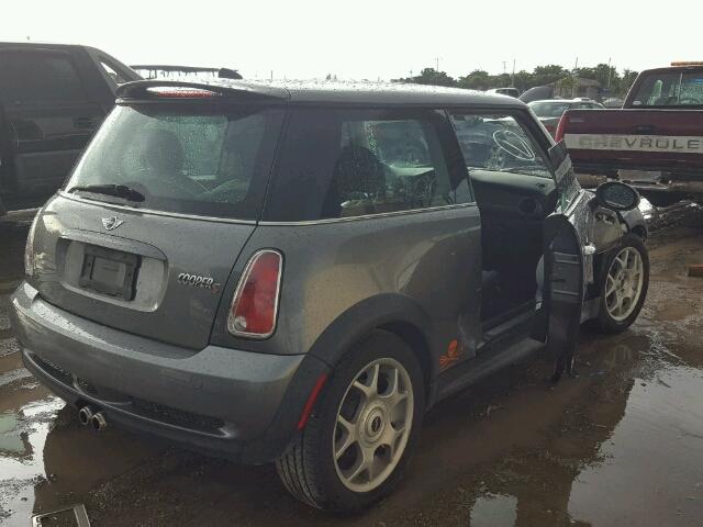 WMWRE33586TJ33692 - 2006 MINI COOPER S SILVER photo 4