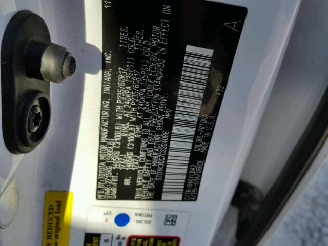 5TDYK3DC7CS204086 - 2012 TOYOTA SIENNA XLE WHITE photo 10