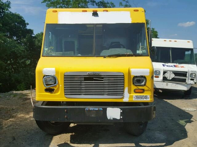 4UZAARBW42CK41743 - 2002 FREIGHTLINER CHASSIS M WHITE photo 10