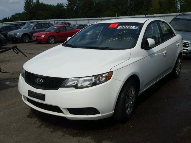 KNAFT4A2XA5285073 - 2010 KIA FORTE LX WHITE photo 2