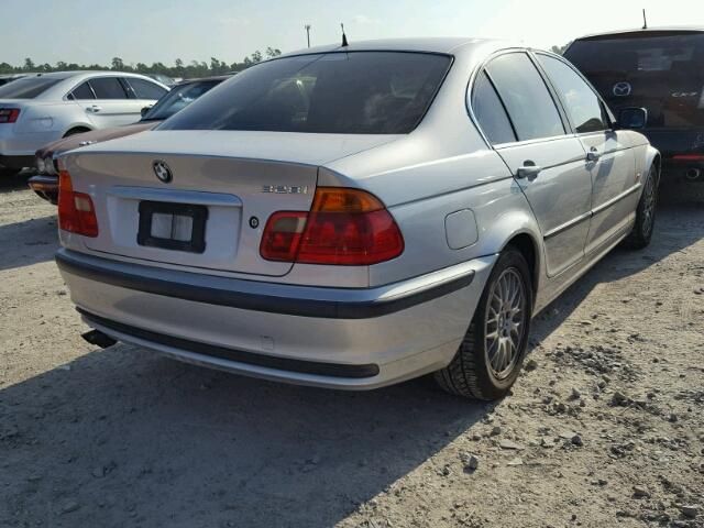 WBAAM5334XKG05813 - 1999 BMW 328I SILVER photo 4