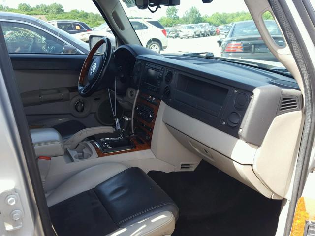 1J8HG68227C503540 - 2007 JEEP COMMANDER 银色 照片 5