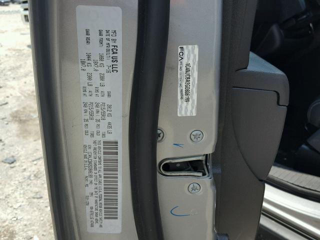 1C4NJCBA2GD806189 - 2016 JEEP COMPASS SP SILVER photo 10