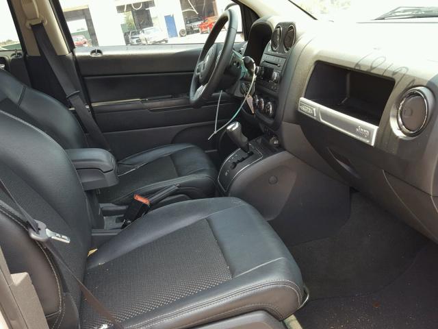 1C4NJCBA2GD806189 - 2016 JEEP COMPASS SP SILVER photo 5