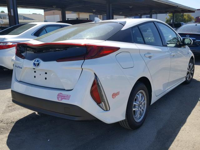 JTDKARFP7H3065534 - 2017 TOYOTA PRIUS PRIM 白色 照片 4
