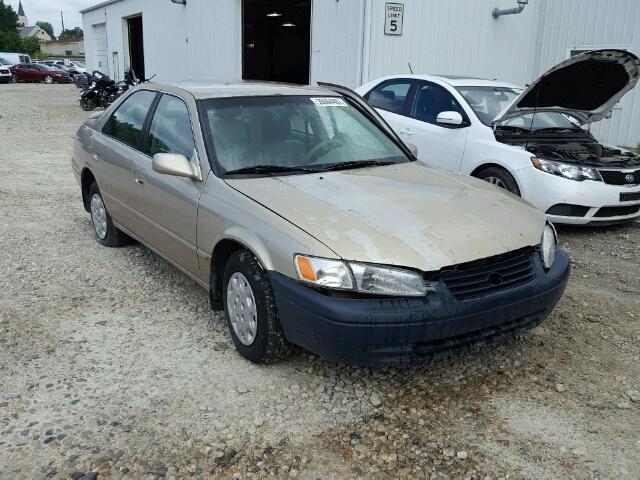 4T1BG22K8VU768934 - 1997 TOYOTA CAMRY CE GOLD photo 1