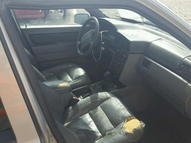 YV1LS554XV2382611 - 1997 VOLVO 850 银色 照片 5