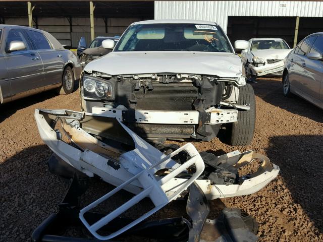 2B3CA4CT7AH305100 - 2010 DODGE CHARGER WHITE photo 9