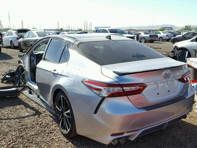 4T1BZ1HK4JU014290 - 2018 TOYOTA CAMRY XSE SILVER photo 3