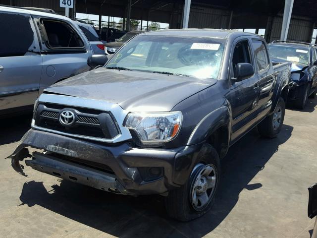 5TFJX4GN2FX039391 - 2015 TOYOTA TACOMA DOU CHARCOAL photo 2
