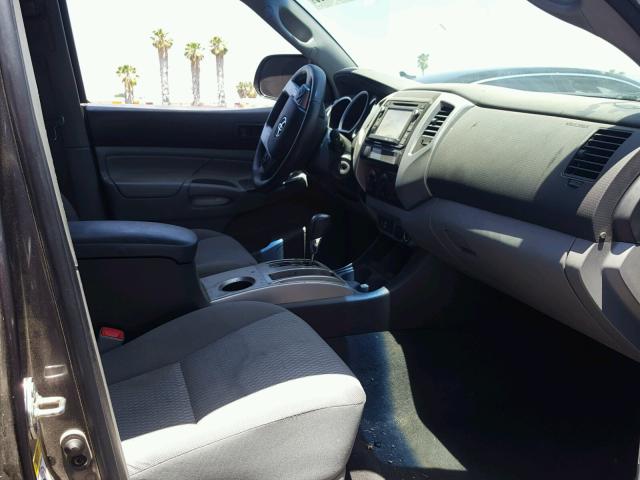 5TFJX4GN2FX039391 - 2015 TOYOTA TACOMA DOU CHARCOAL photo 5