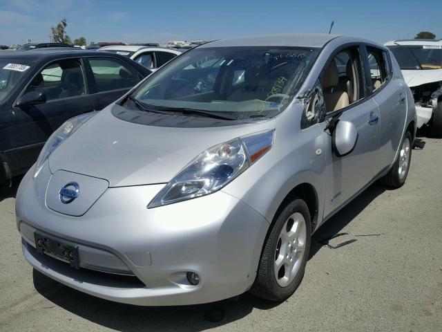 JN1AZ0CP7BT006966 - 2011 NISSAN LEAF SV SILVER photo 2