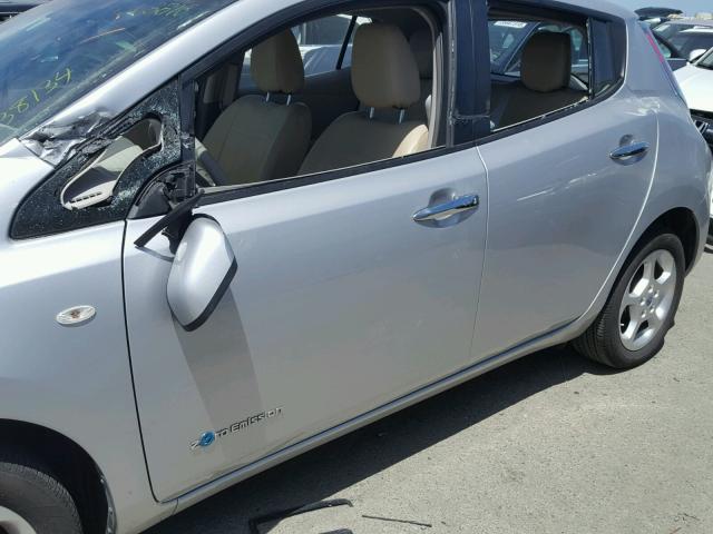 JN1AZ0CP7BT006966 - 2011 NISSAN LEAF SV SILVER photo 9