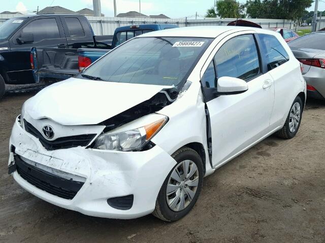 JTDJTUD37CD535766 - 2012 TOYOTA YARIS WHITE photo 2