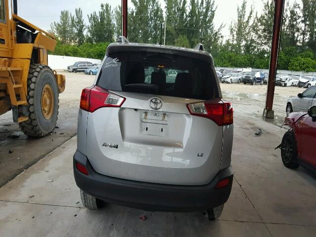 JTMZFREV8D5017801 - 2013 TOYOTA RAV4 LE SILVER photo 10