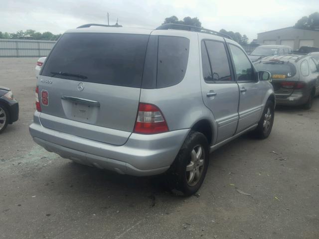 4JGAB75E52A338823 - 2002 MERCEDES-BENZ ML 500 SILVER photo 4