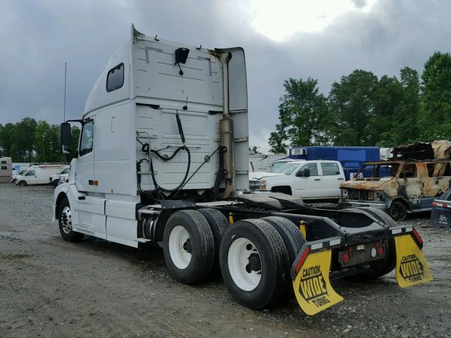 4V4NC9TG87N438082 - 2007 VOLVO VN VNL WHITE photo 3