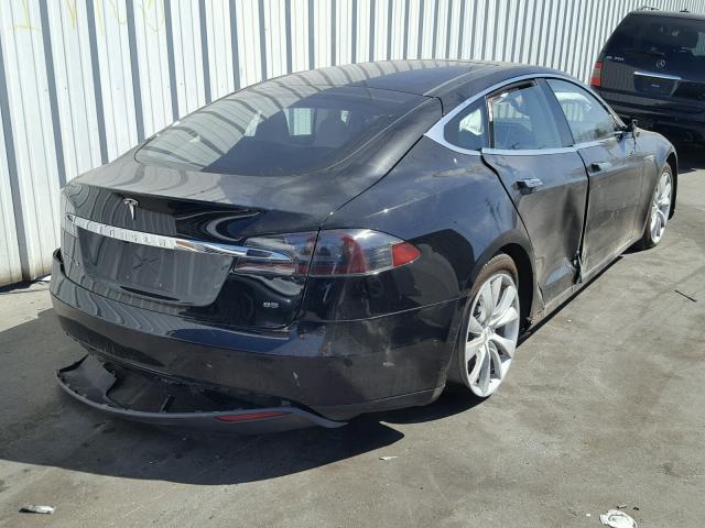 5YJSA1H15EFP65061 - 2014 TESLA MODEL S BLACK photo 4