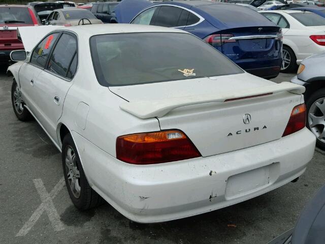 19UUA5661YA010437 - 2000 ACURA 3.2TL WHITE photo 3