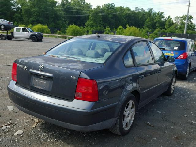 WVWBH63BX1P020279 - 2001 VOLKSWAGEN PASSAT GLX ლურჯი ფოტო 4