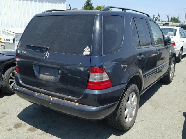 4JGAB72E5YA194039 - 2000 MERCEDES-BENZ ML 430 蓝色 照片 4