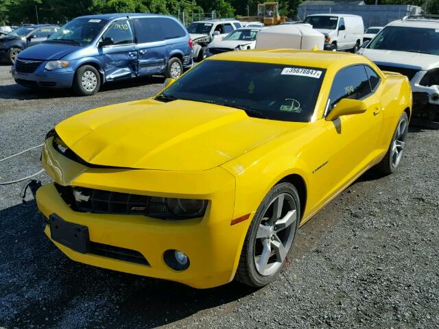 2G1FB1E30C9188230 - 2012 CHEVROLET CAMARO LT YELLOW photo 2