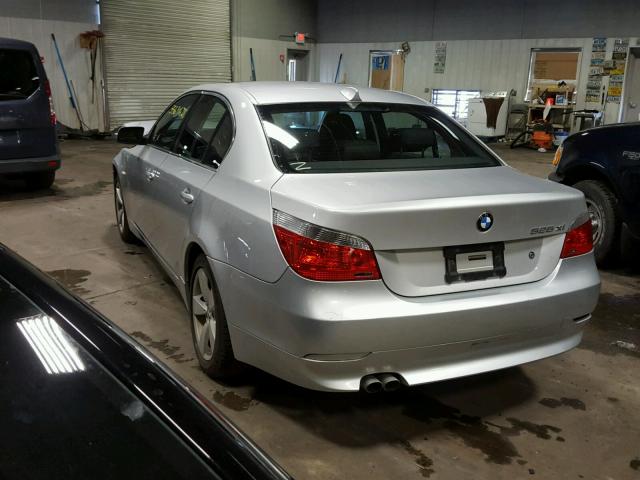 WBANF33597CW70195 - 2007 BMW 525 XI Boz foto 3