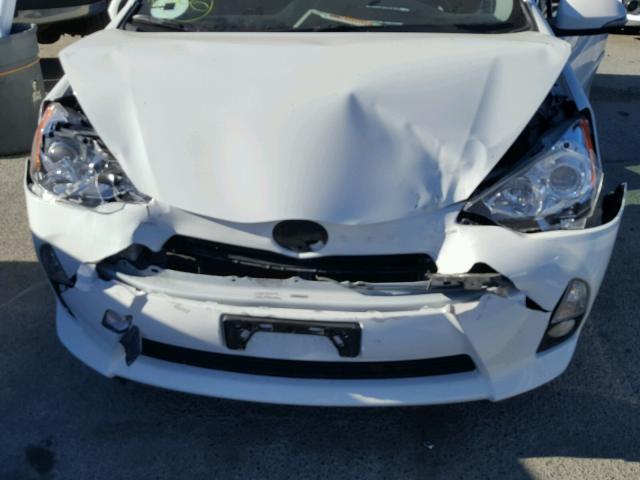 JTDKDTB39D1056430 - 2013 TOYOTA PRIUS C WHITE photo 7