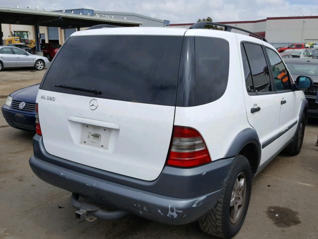 4JGAB54E5WA040123 - 1998 MERCEDES-BENZ ML 320 WHITE photo 4