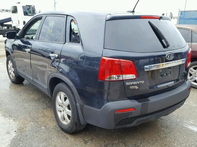 5XYKT3A1XDG348977 - 2013 KIA SORENTO LX BLUE photo 3