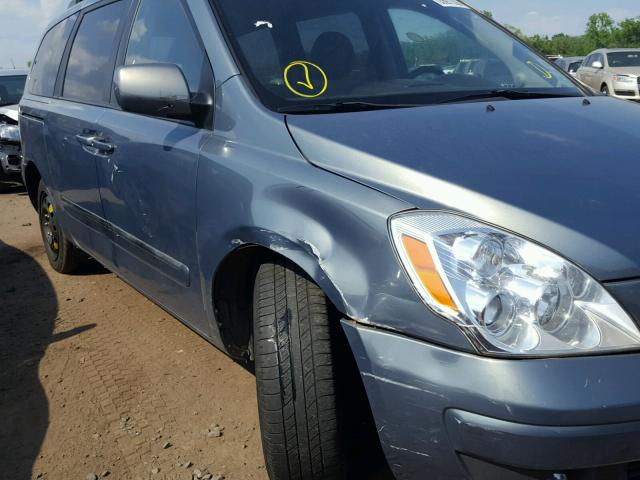 KNDMC233676040844 - 2007 HYUNDAI ENTOURAGE GRAY photo 9