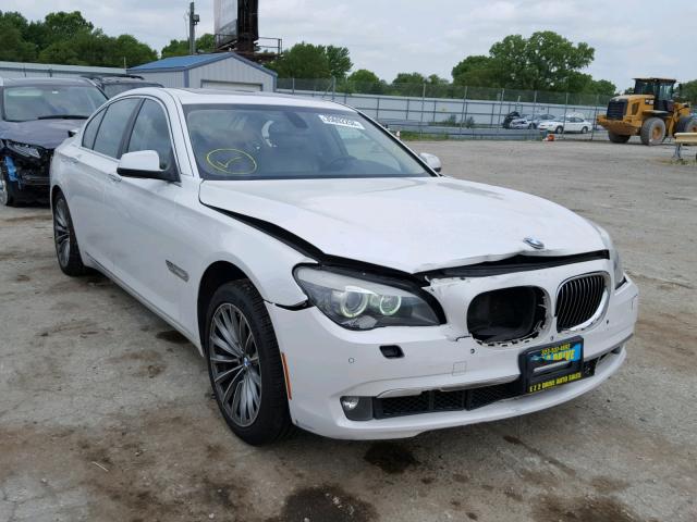 WBAKA4C57CDS99422 - 2012 BMW 740 I WHITE photo 1