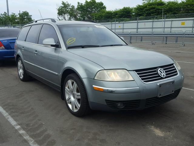 WVWWU63B45E145857 - 2005 VOLKSWAGEN PASSAT GLX GREEN photo 1