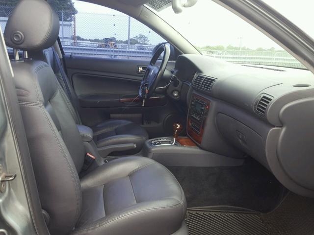 WVWWU63B45E145857 - 2005 VOLKSWAGEN PASSAT GLX 绿色 照片 5