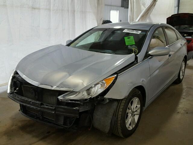 5NPEB4AC5DH546995 - 2013 HYUNDAI SONATA GLS BLUE photo 2