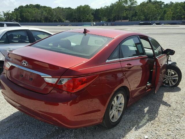 5NPEB4AC0BH004653 - 2011 HYUNDAI SONATA GLS RED photo 4