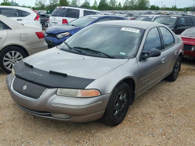 1C3EJ56H6WN142267 - 1998 CHRYSLER CIRRUS LXI BEIGE photo 2