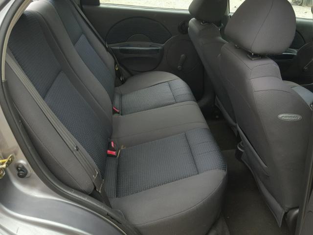 KL1TD56666B602898 - 2006 CHEVROLET AVEO BASE Argent photo 6