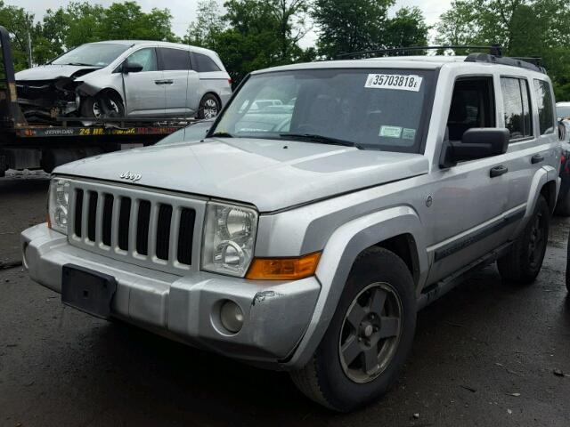 1J8HG48N66C245830 - 2006 JEEP COMMANDER 银色 照片 2